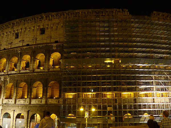 Colosseum gerüstet Colosseum gerüstet